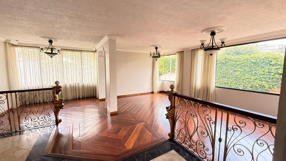 Casa en Las Bromelias, Sector Monteserrín — imagen 9