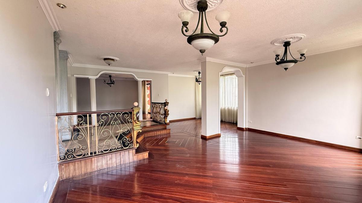 Casa en Las Bromelias, Sector Monteserrín — imagen 8