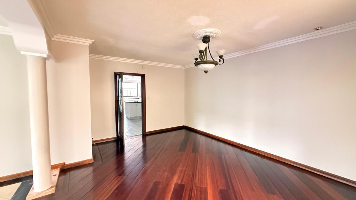 Casa en Las Bromelias, Sector Monteserrín — imagen 7