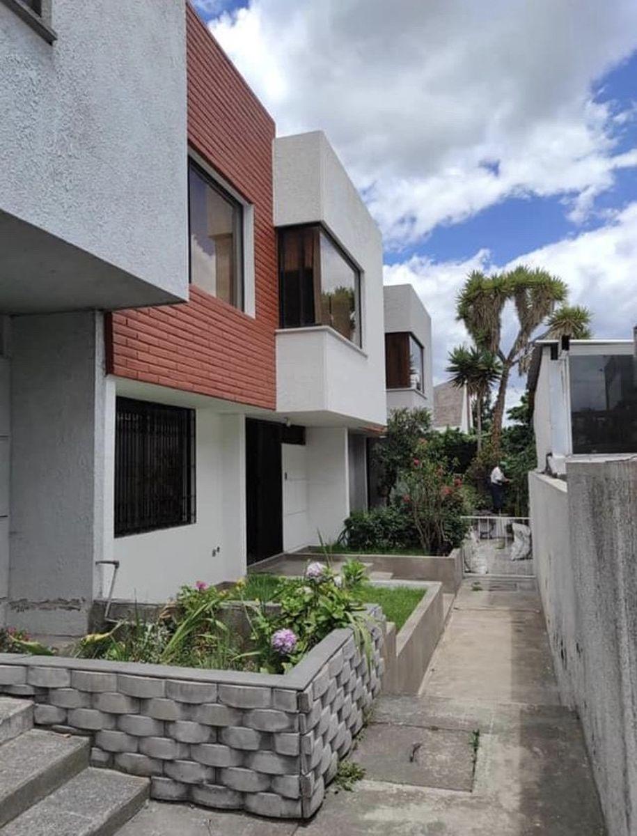 Hermosa Casa Conjunto - Real Audiencia - Quito — imagen 10