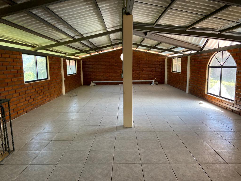 Terreno en Venta con Casa de Eventos, Yunguilla, Azuay — imagen 10
