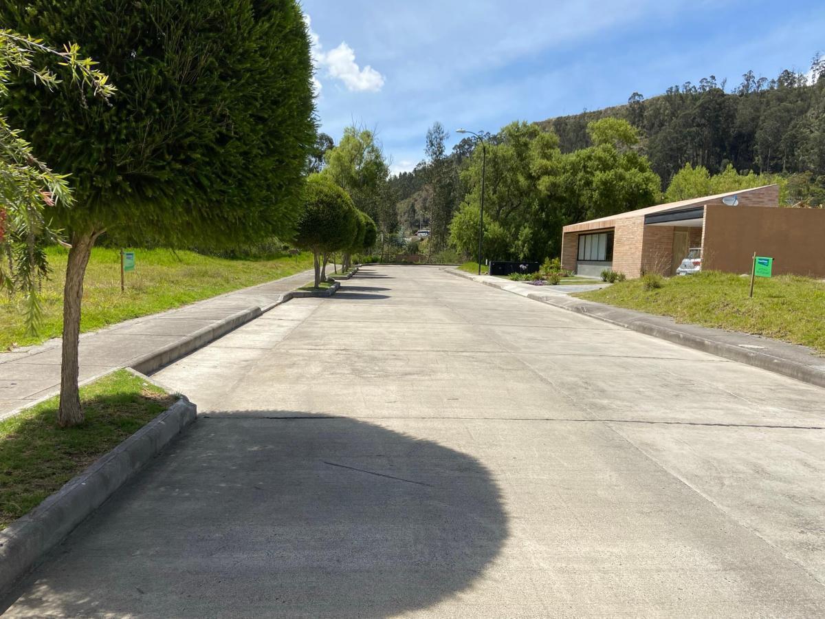 Hermosos Terrenos en Venta, Sector Challuabamba, Azuay — imagen 9