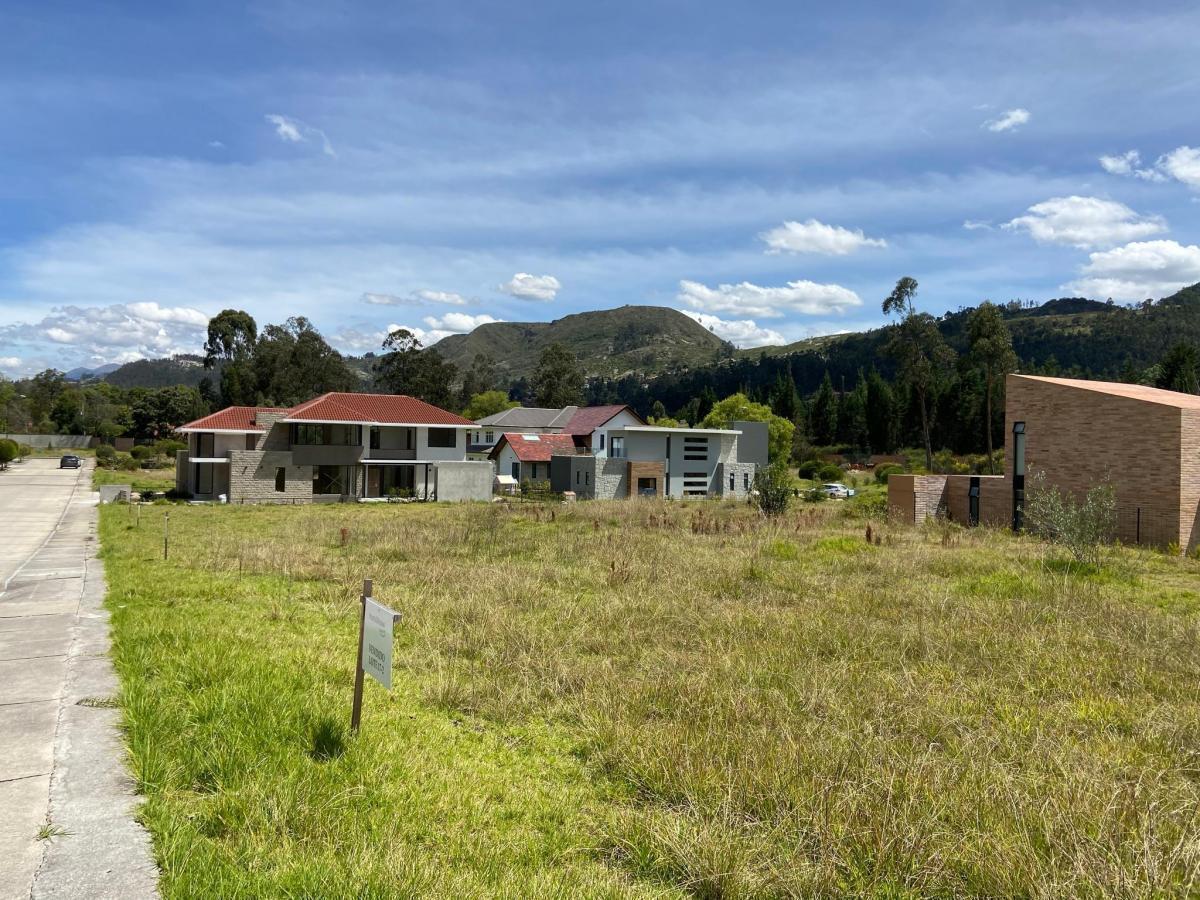 Hermosos Terrenos en Venta, Sector Challuabamba, Azuay — imagen 4