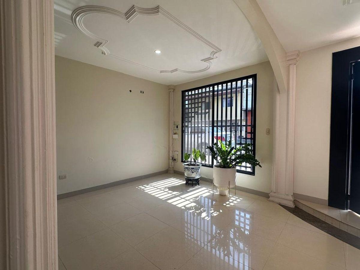 Venta de Casa en La Ciudad de Santa Rosa, El Oro — imagen 9
