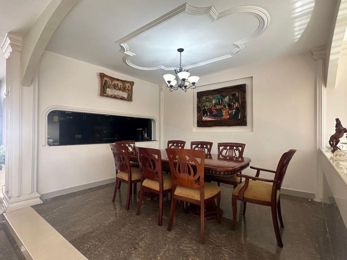 Venta de Casa en La Ciudad de Santa Rosa, El Oro — imagen 3