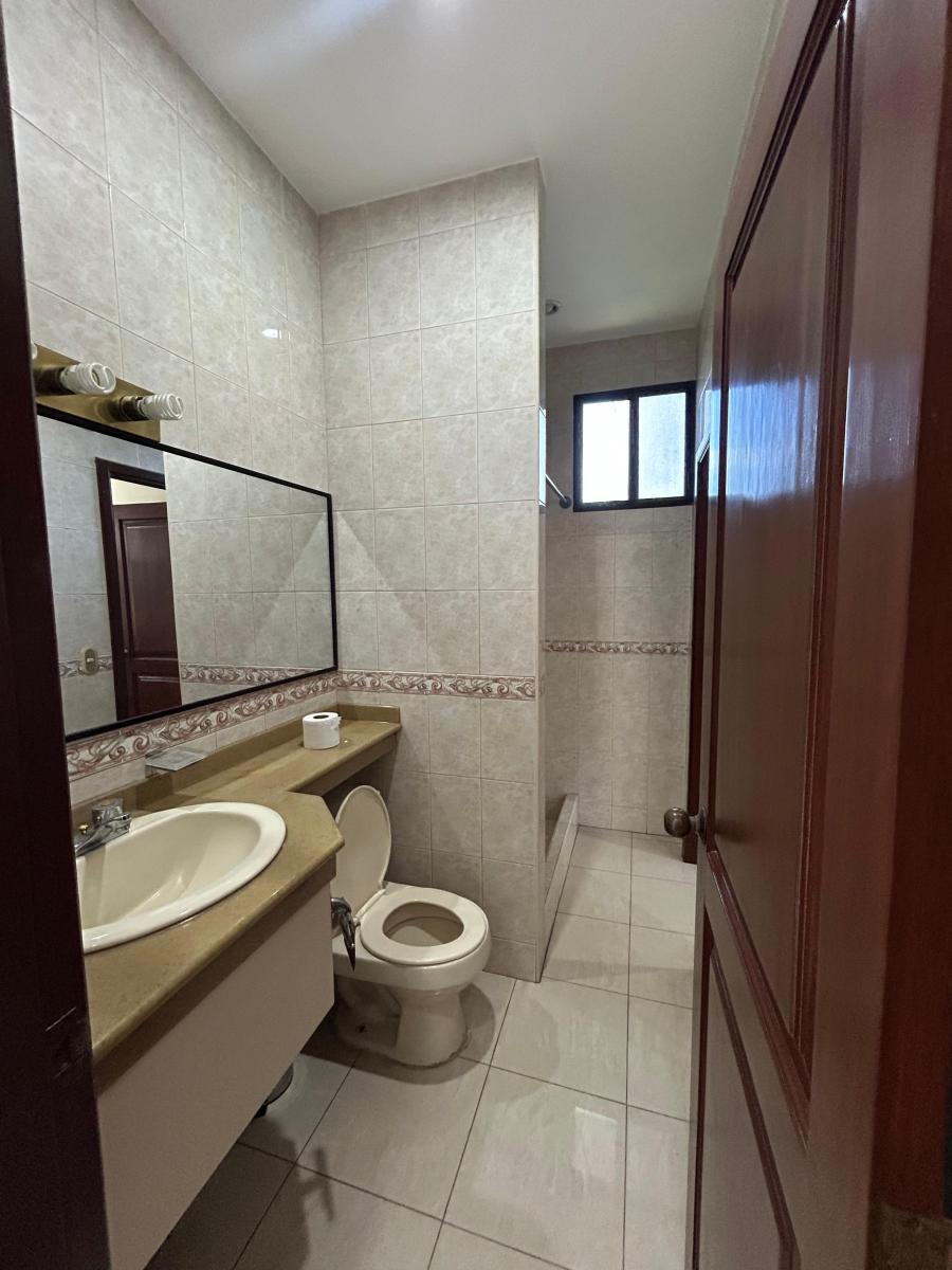 Se Alquila o Vende Amplia Casa en Laguna Club, Guayas — imagen 2