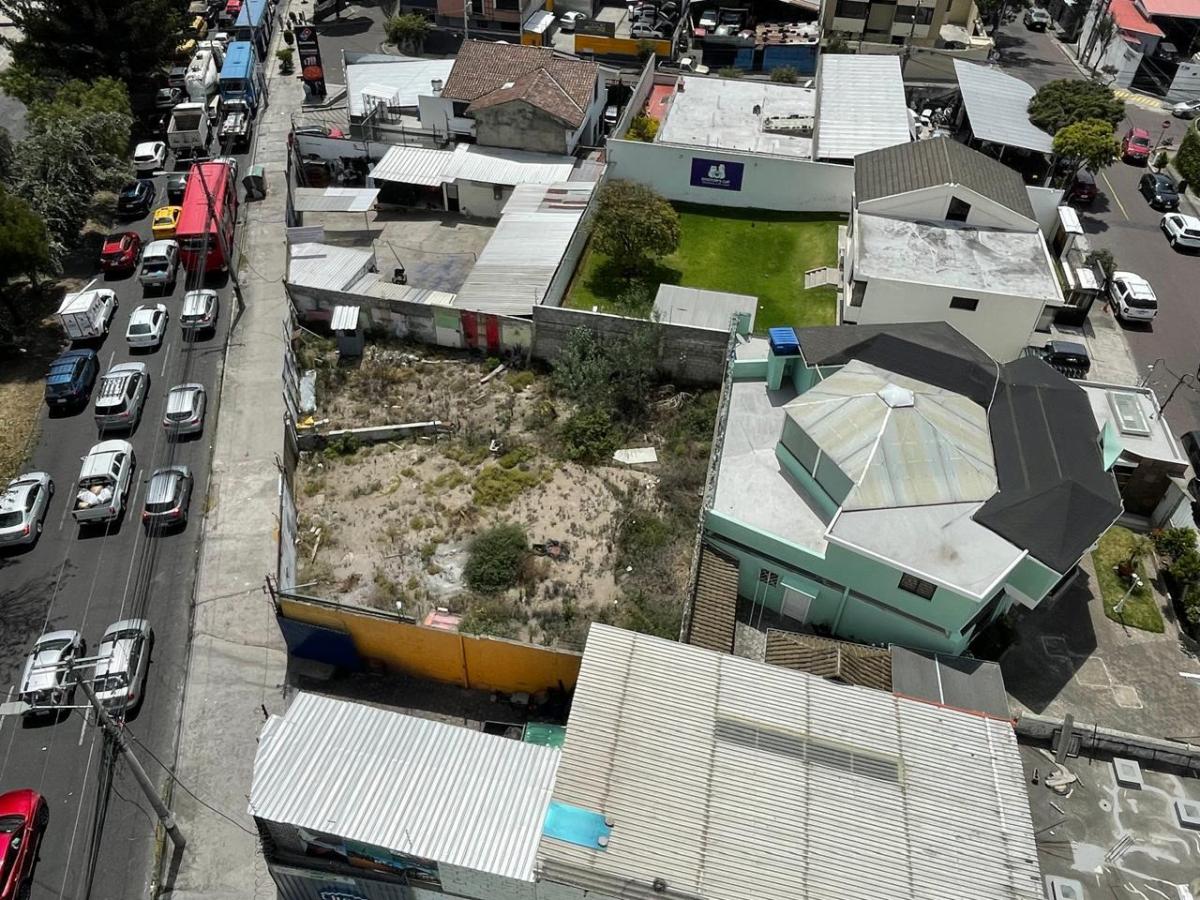 Terreno Urbano de Vent en La Av Eloy Alfaro — imagen 2