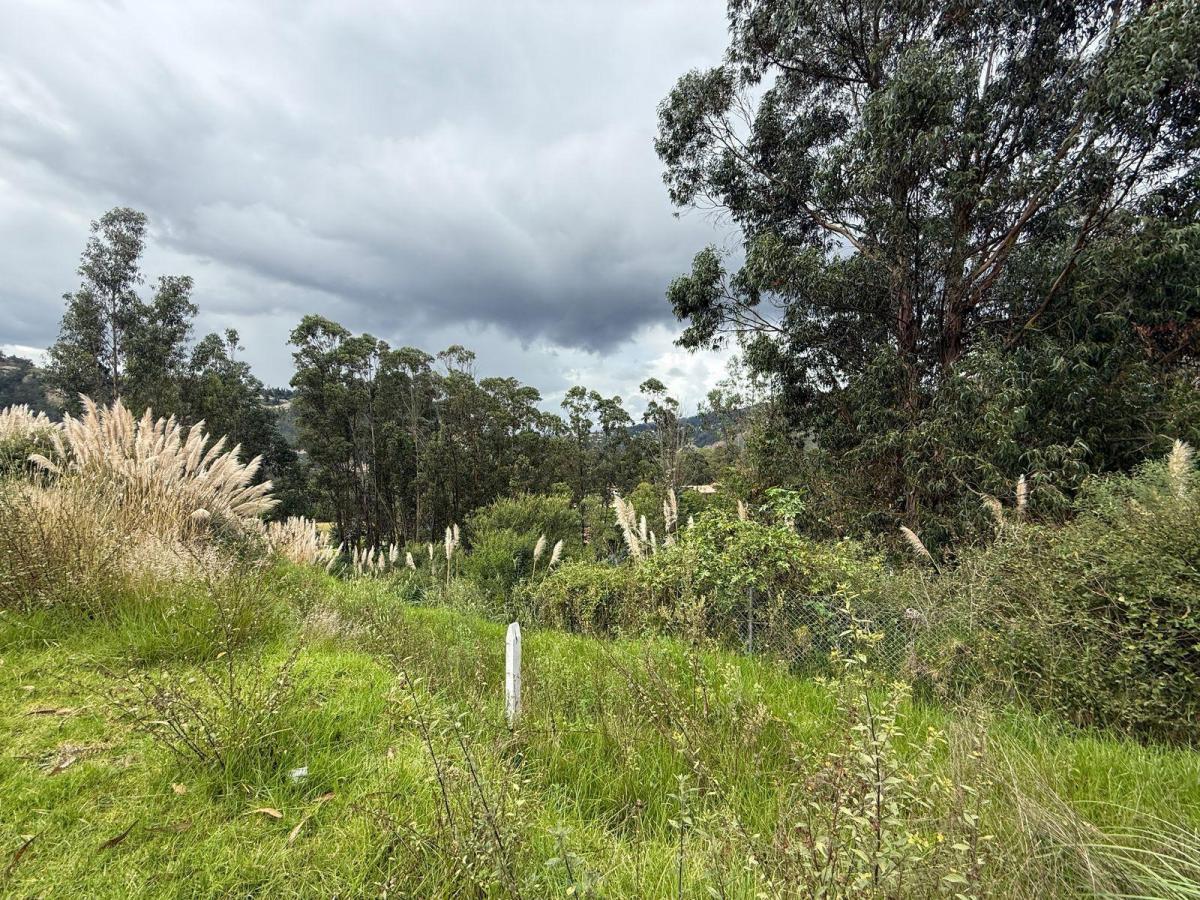 Terreno Dentro de Urbanizacion en Guangarcucho, Azuay — imagen 9