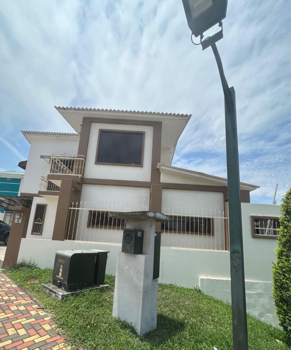 Venta Casa con Jacuzzi en Urbanización Condado Vicolinci/samborondon/ Aurora /av Febrescordero, Guayas — imagen 9