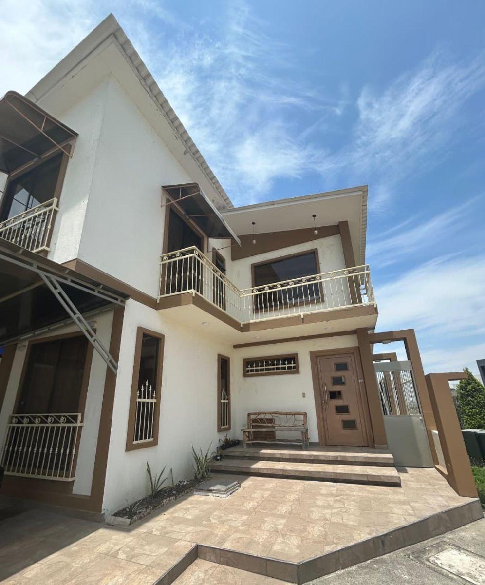 Venta Casa con Jacuzzi en Urbanización Condado Vicolinci/samborondon/ Aurora /av Febrescordero, Guayas — imagen 8