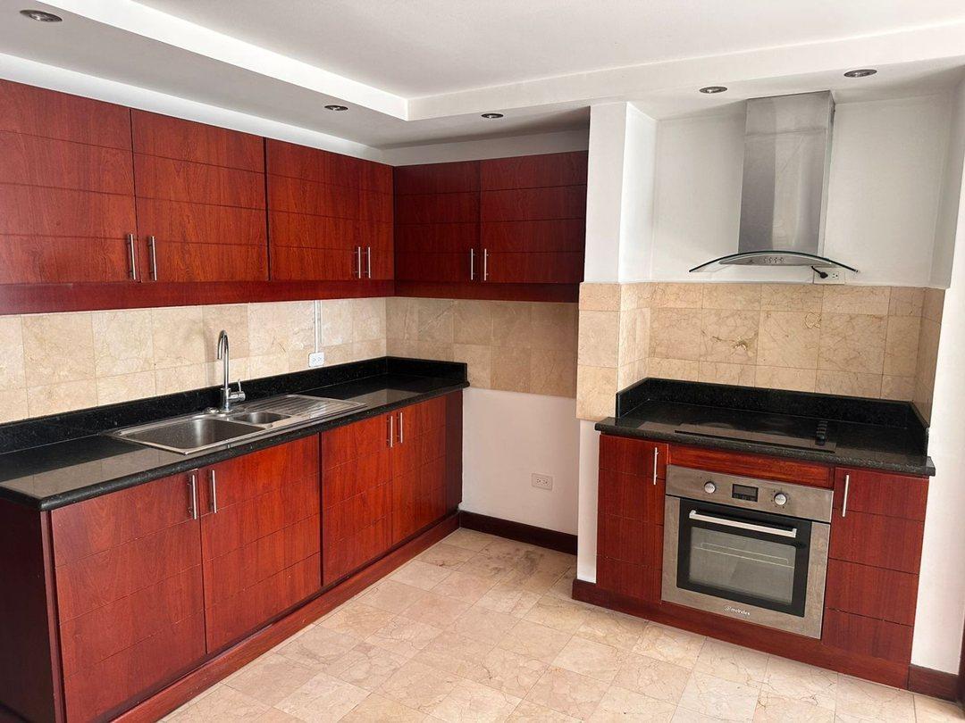 Departamento Amplio de Venta en Quito — imagen 10