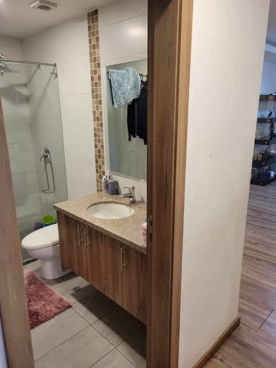 Vendo Departamento de Tres Dormitorio con Balcon en El Sector de La Republica del Salvador — imagen 2