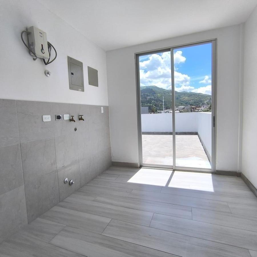 Venta Departamento en Cumbaya, Dos Habitaciones, con Terraza — imagen 10