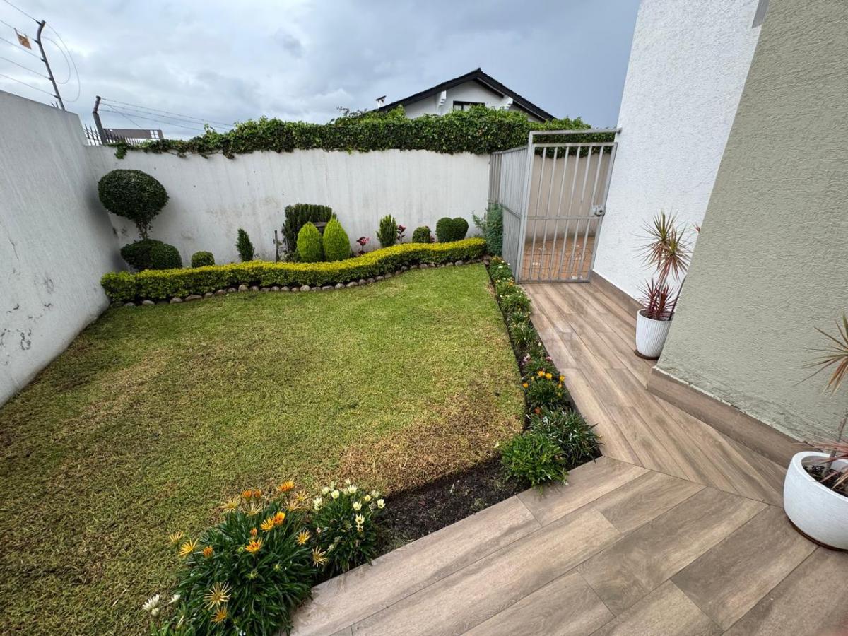 Vendo Linda Casa en Cumbaya, en Urbanización, 3 Dorm., Baño Social, un Solo Dueño, Excelente! — imagen 8
