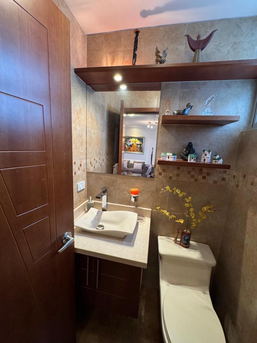Vendo Linda Casa en Cumbaya, en Urbanización, 3 Dorm., Baño Social, un Solo Dueño, Excelente! — imagen 6