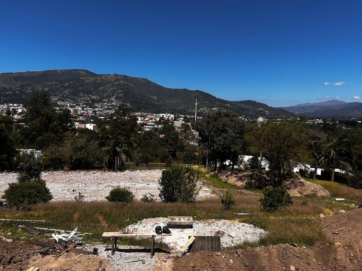 Vendo Terrenos en Tumbaco 410 m². Dentro de Urbanización Muy Buena y con Preciosa Vista — imagen 10