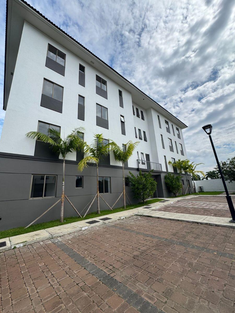 Departamento de 160 m² con 3 Recámaras en Venta en Mocoli Samborondon, Guayas — imagen 9