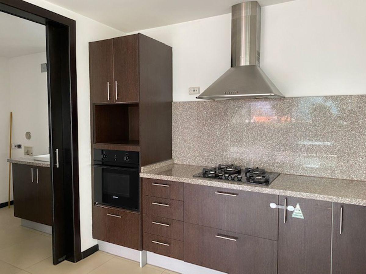 Lindo Departamento con Jardín — imagen 3
