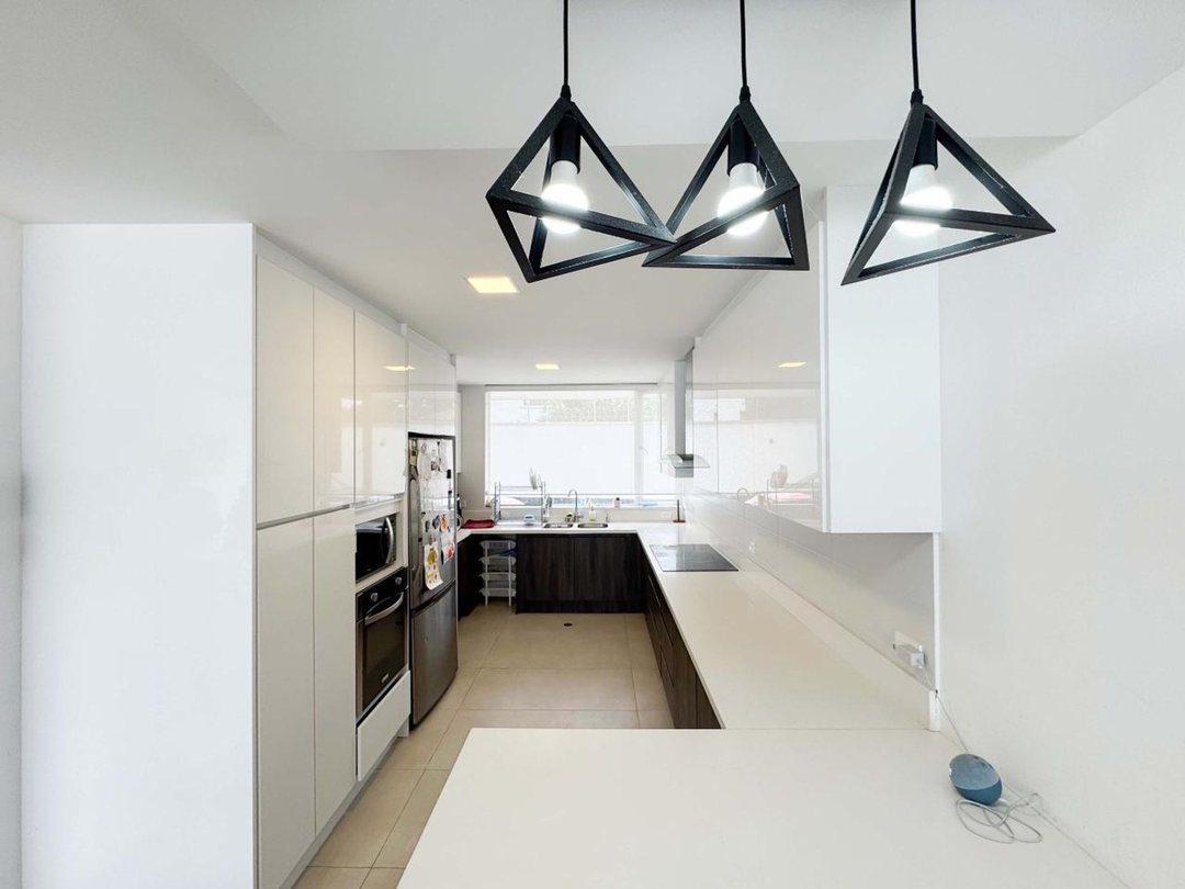 Casa en Venta - Tumbaco — imagen 2