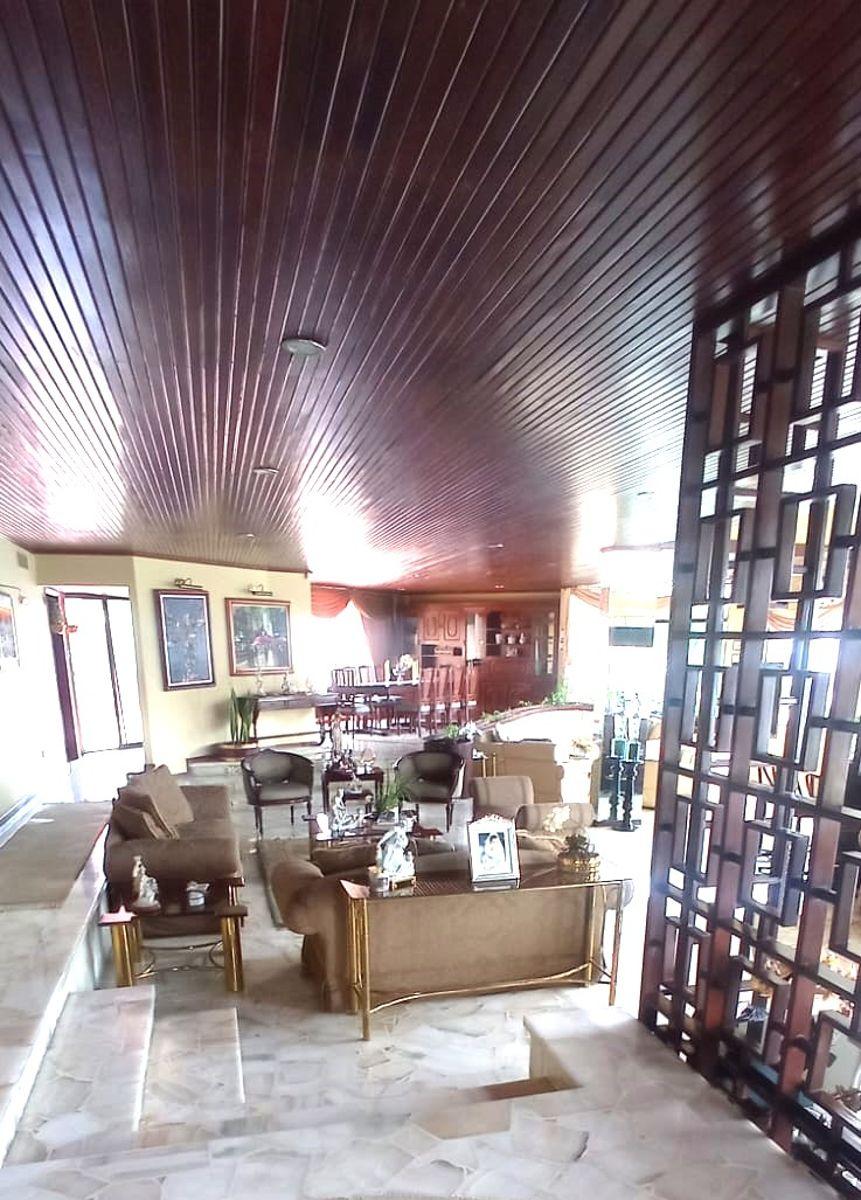 Casa Grande en Venta Lomas de Urdesa Zona Cerrada, Guayas — imagen 9