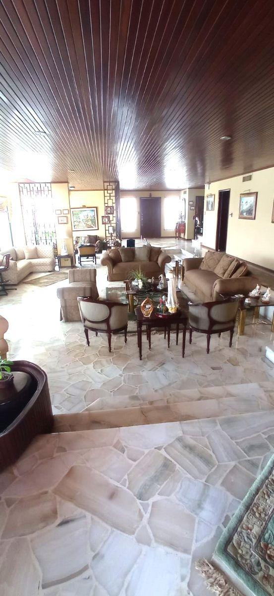 Casa Grande en Venta Lomas de Urdesa Zona Cerrada, Guayas — imagen 6
