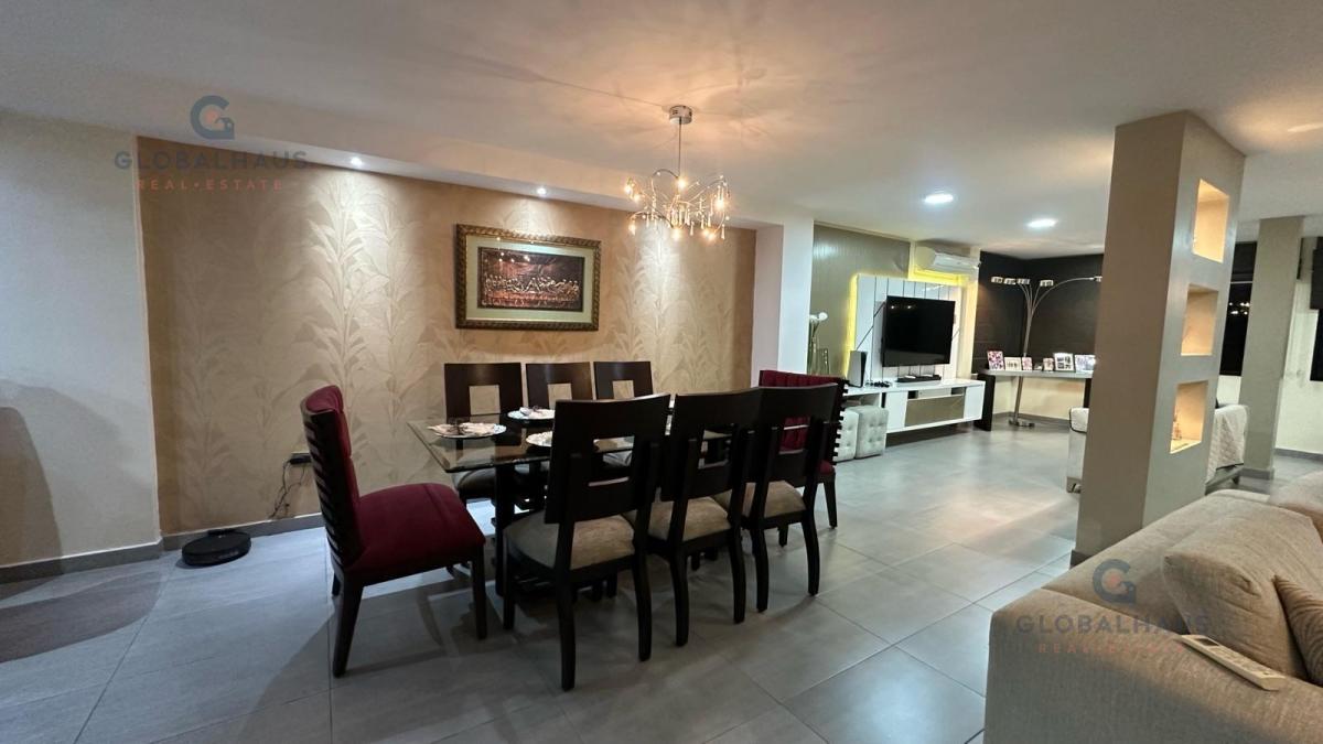 Casa en Venta en Los Ceibos de 4 Habitaciones Remodelada. V. b. Guayas — imagen 4