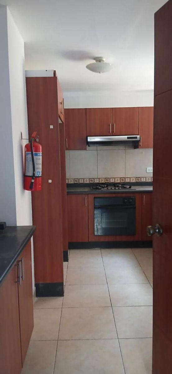 Oportunidad Departamento con Jardin Sector Inca y 6 de Diciembre — imagen 9