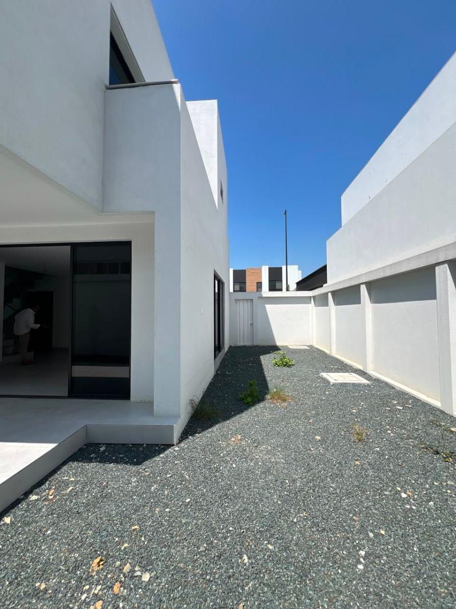 Casa de Estreno en Venta en Urb. Riona - Km 3 Samborondon, Guayas — imagen 10