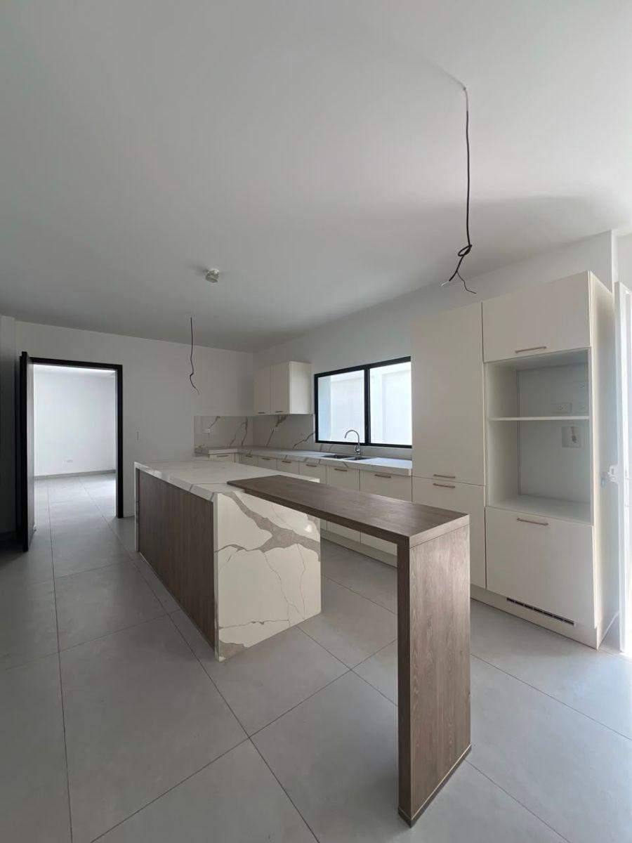 Casa de Estreno en Venta en Urb. Riona - Km 3 Samborondon, Guayas — imagen 9