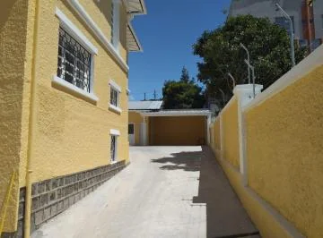 Casa Comercial en La Toledo Zona Comercial — imagen 3