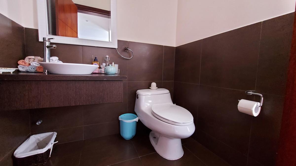 Casa en Venta 3 Dorm. con Patio en Conjunto Privado en Nayón — imagen 2
