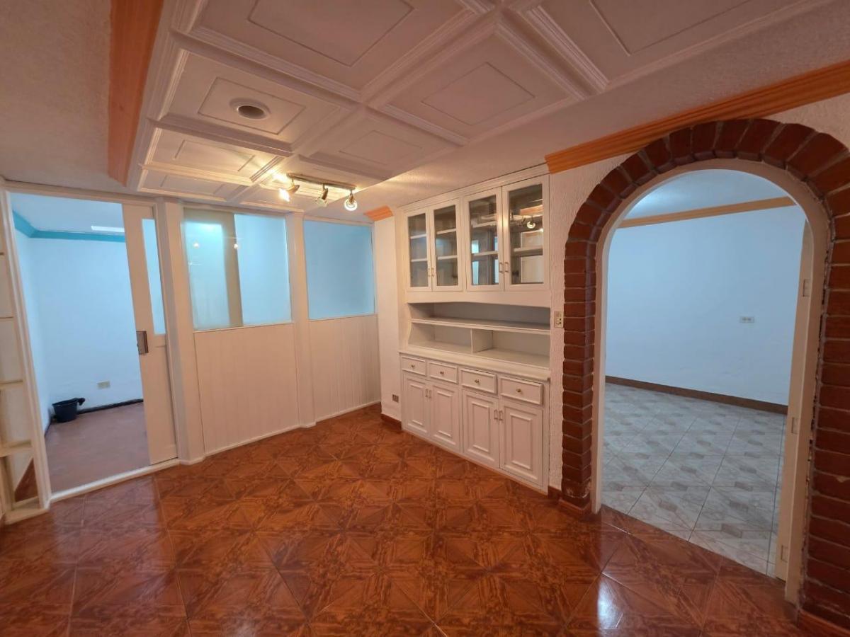 Casa en Venta Conjunto Los Alamos Carapungo — imagen 9