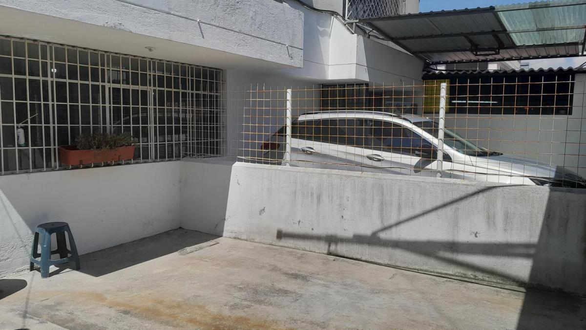 Edificio de Departamentos en Venta en El Sector del Inca. Provincia de Pichincha — imagen 8