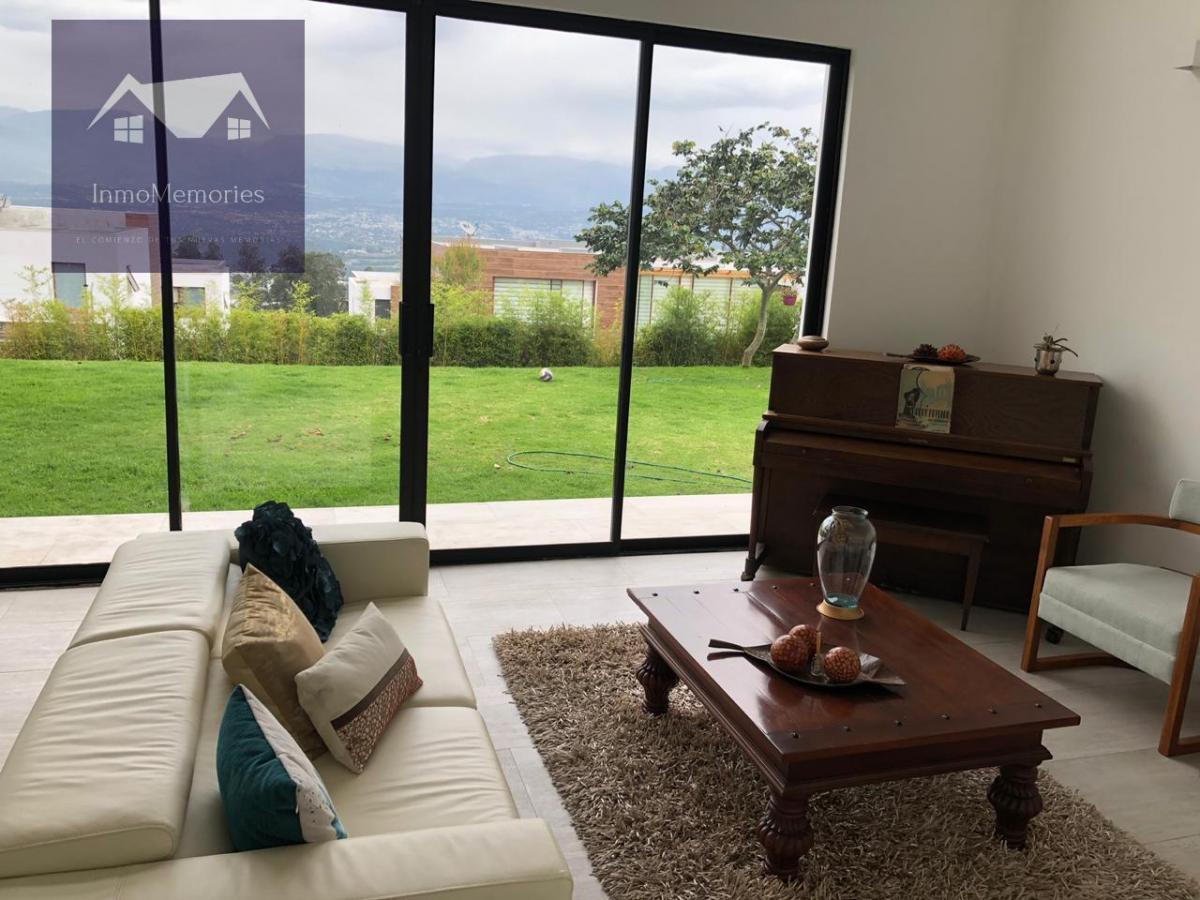 Oportunidad! Venta Espectacular Casa 3 Dorm. Amplio Jardín, Urbanización Nayón — imagen 8