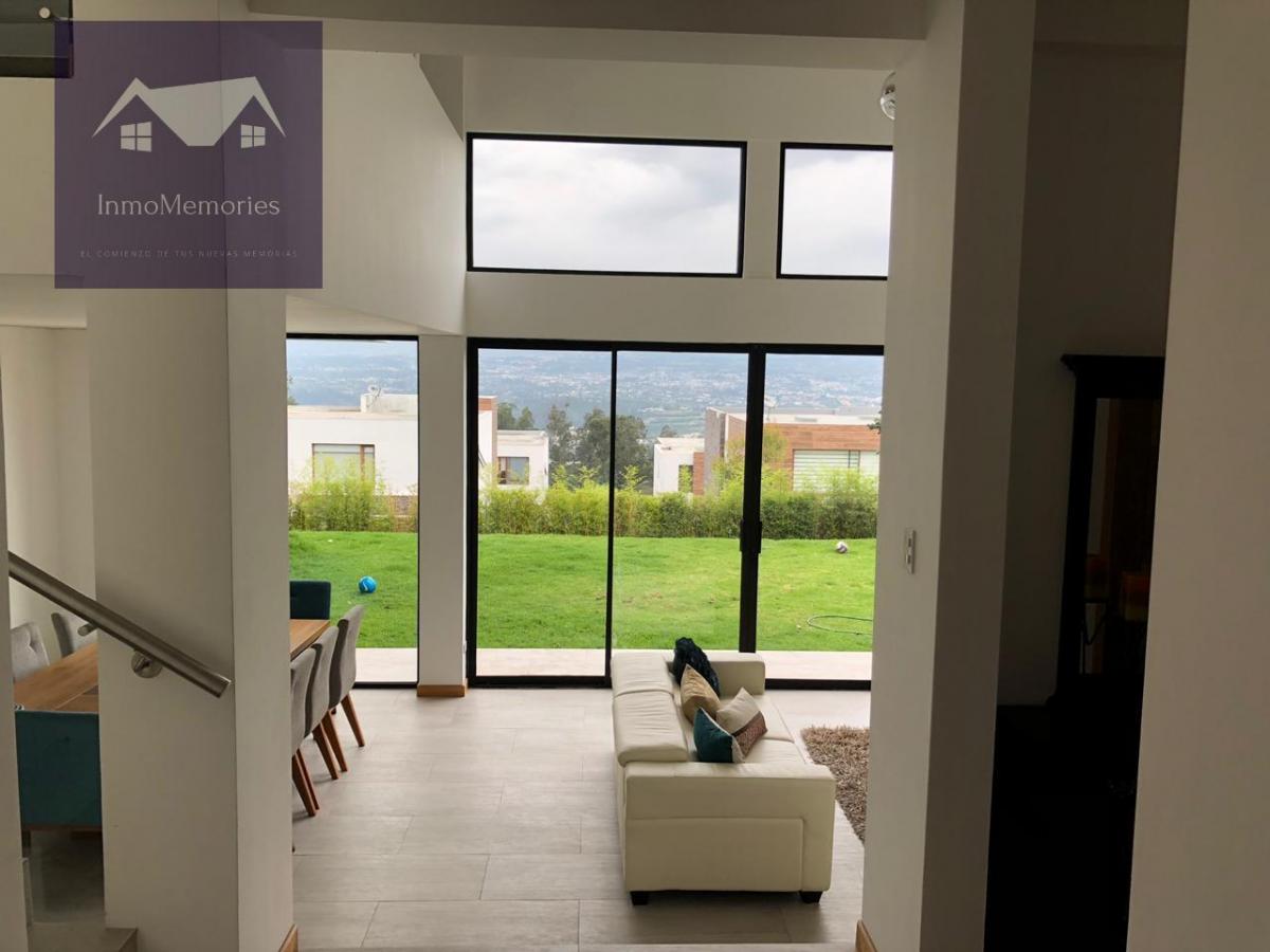 Oportunidad! Venta Espectacular Casa 3 Dorm. Amplio Jardín, Urbanización Nayón — imagen 7