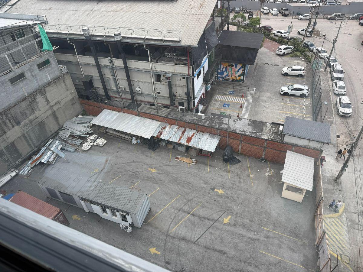 En Venta Terreno Comercial Premium 869,91 m², Ave Jtm Frente Al C. C. Albán Borja L. Torres, Guayas — imagen 10