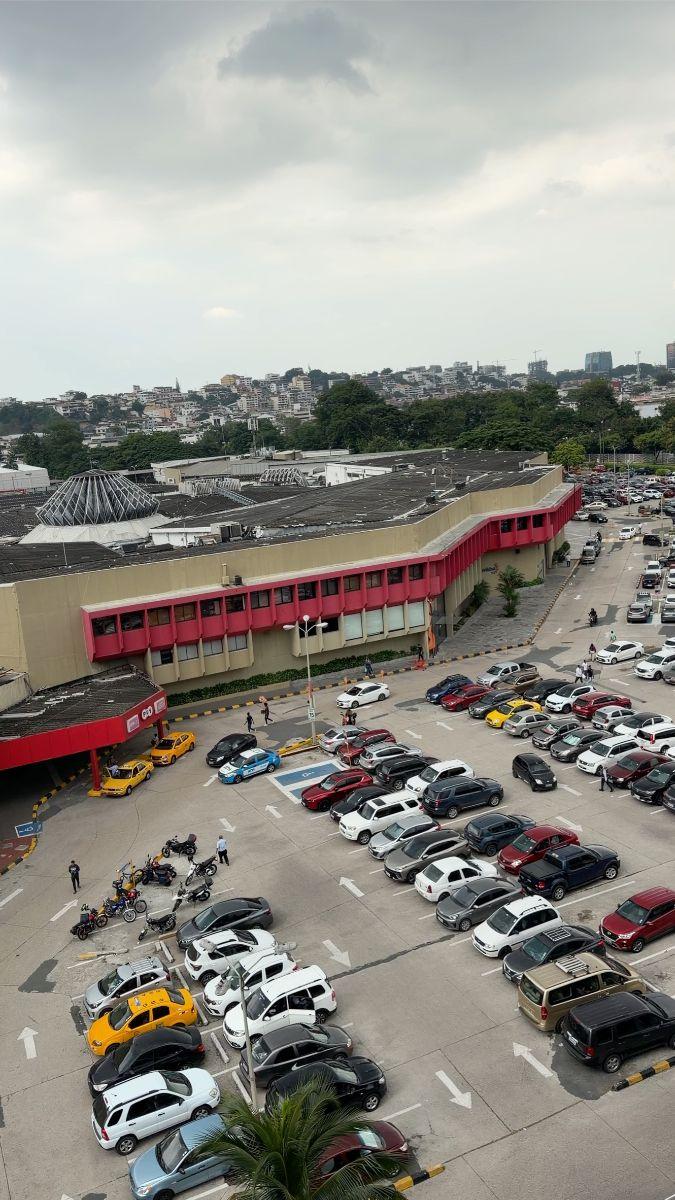 Terreno Comercial Premium 869,91 m², Ave Jtm Frente Al C. C. Albán Borja L. Torres, Guayas — imagen 5