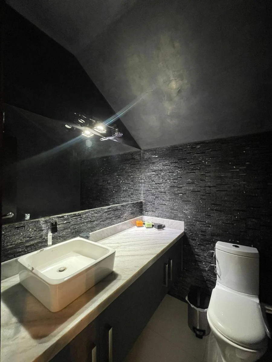 Samborondon Km 8 Urbanización Laguna del Sol Casa en Venta, Guayas — imagen 7