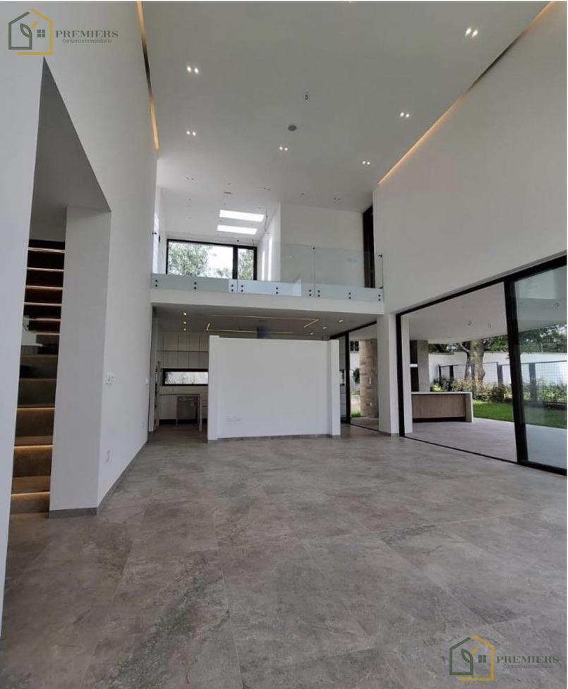 Hermosa Casa de Lujjo con 4 Habitaciones en Puembo — imagen 9