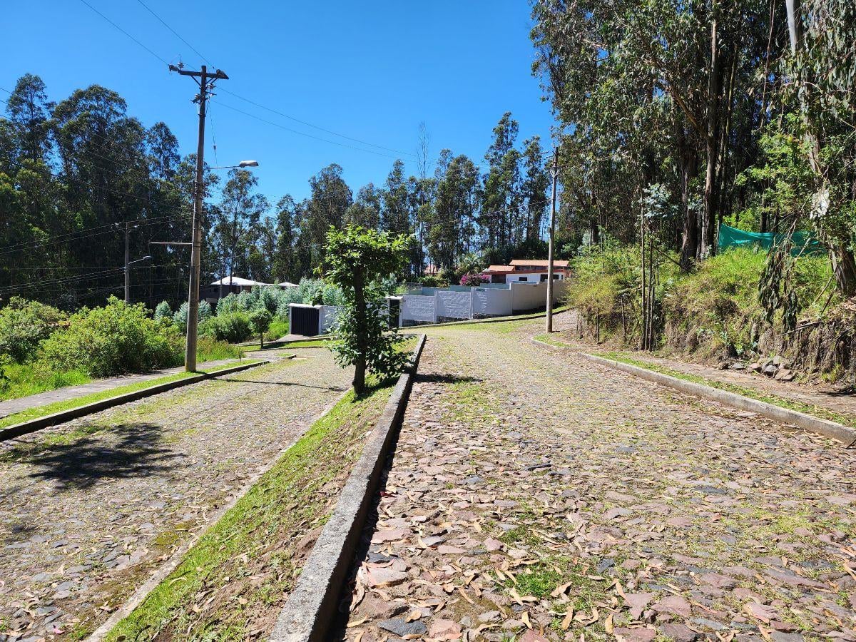 Vendo Bonito Terreno Inclinado 599 m Sector Conocoto en Urbanizacion — imagen 4