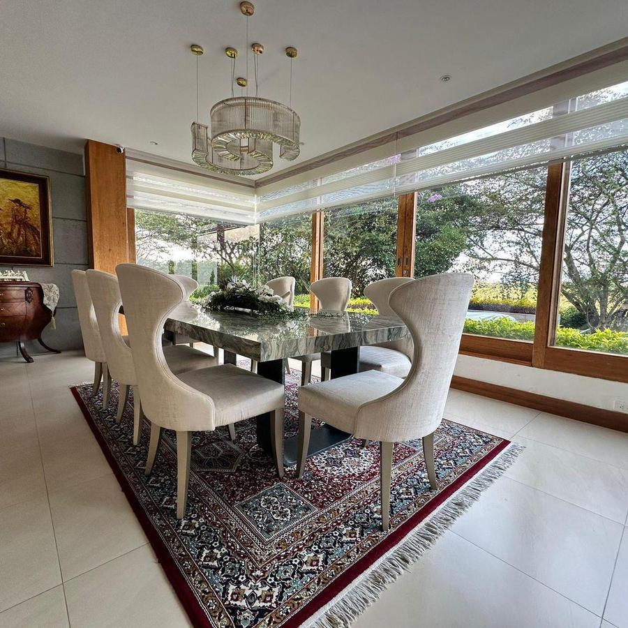 Casa con 4170 m² en Venta con 5 Habitaciones en Tumbaco — imagen 4