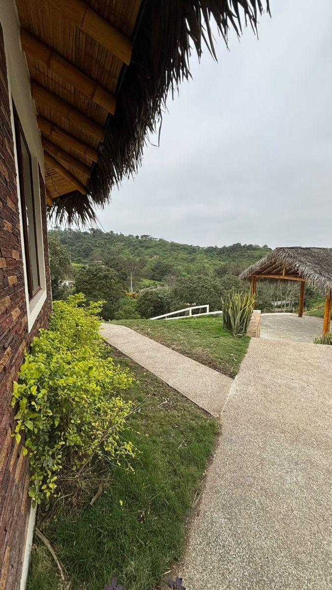 Inversión en Olón: Se Vende Casa en La Montaña con Vista Al Mar y Al Bosque — imagen 9