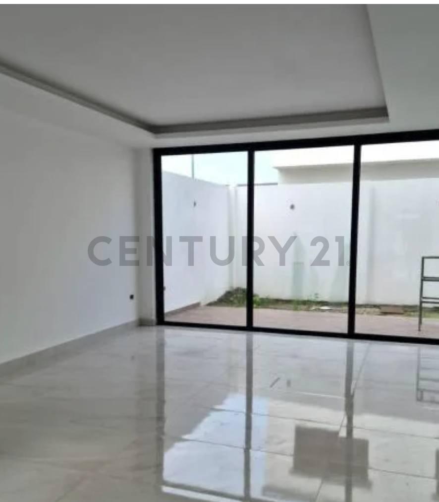 Venta Casa de Estreno con Jacuzzi en Urb. Mallorca Village V. Bah, Guayas — imagen 9