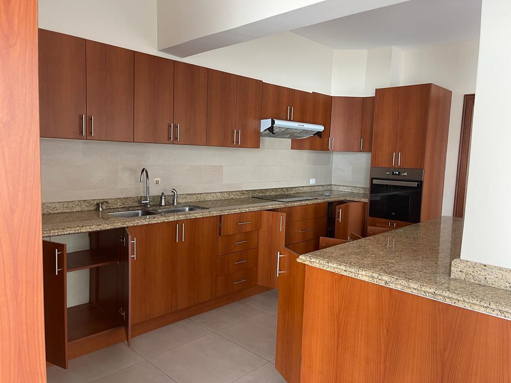En Venta Casa en Urbanizacion Santa Lucia Baja Cumbaya - a 2 Min Usfq - *mm — imagen 7