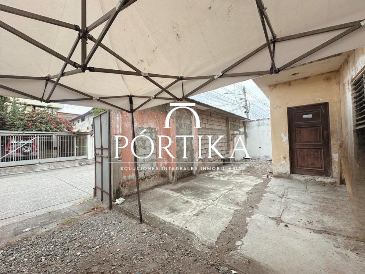 Venta Terreno - Urdesa - Calle Mirtos E Hilanes. Guayas — imagen 4