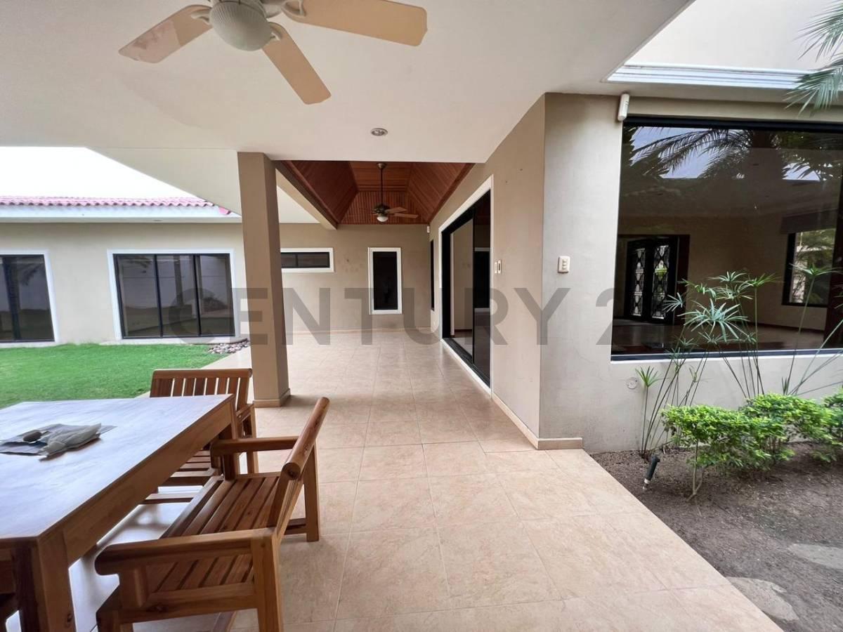 Casa de Una Planta en Puerto Azul, Guayas — imagen 2