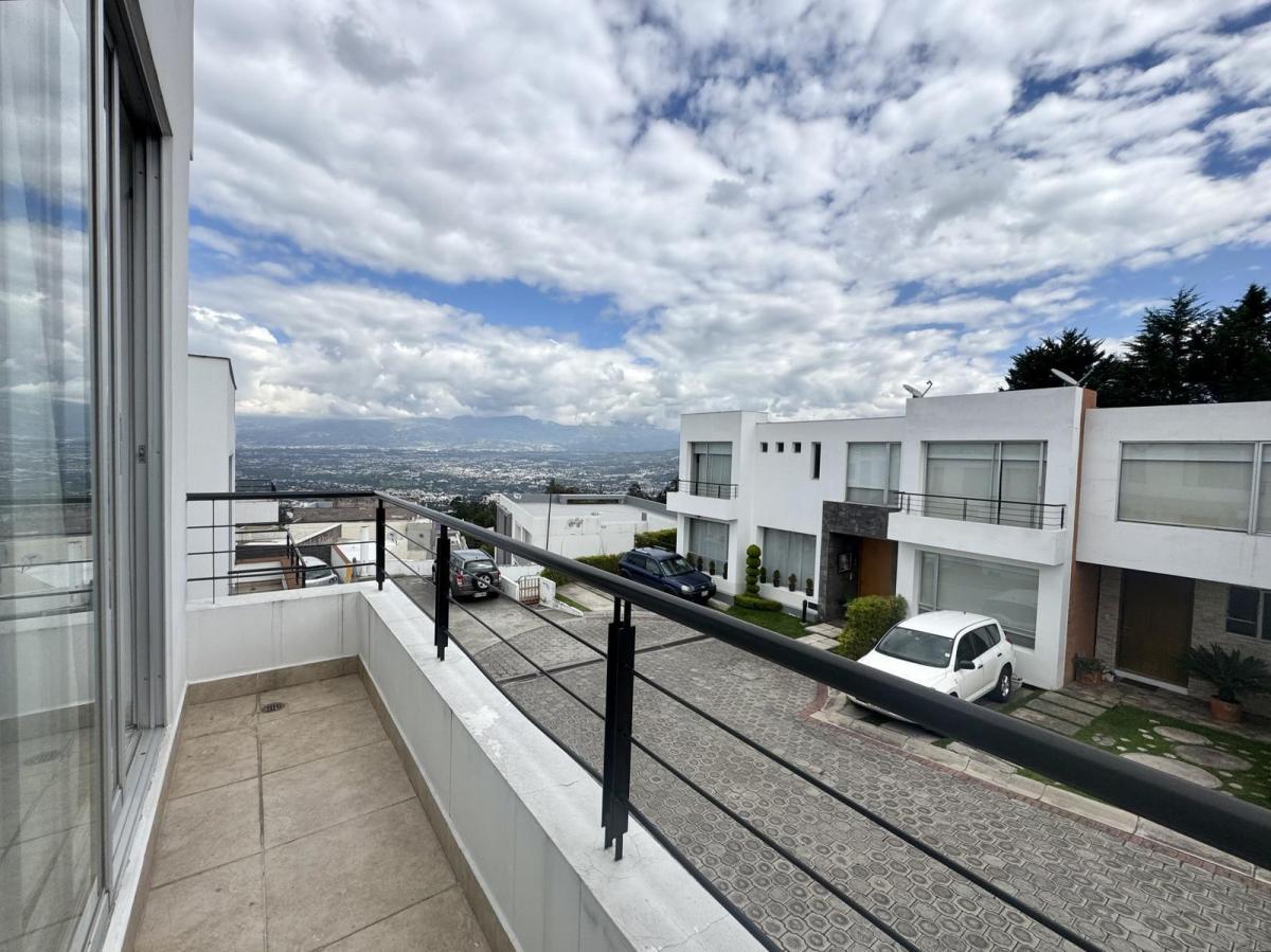 Casa de Venta en San Juan Alto Cumbayá — imagen 10
