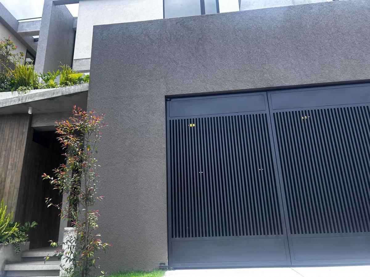 Vendo Casa Urbanizacion Campo Alegre Quito — imagen 8