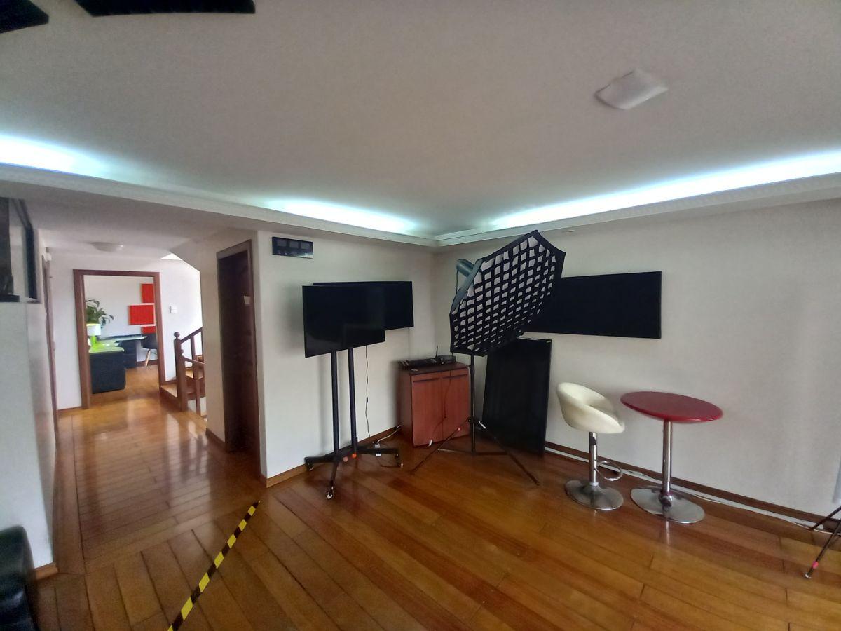 Venta Departamento Independiente, Remodelado, en Unión Nacional Junto Quito Tenis Cerca El Bosque — imagen 5