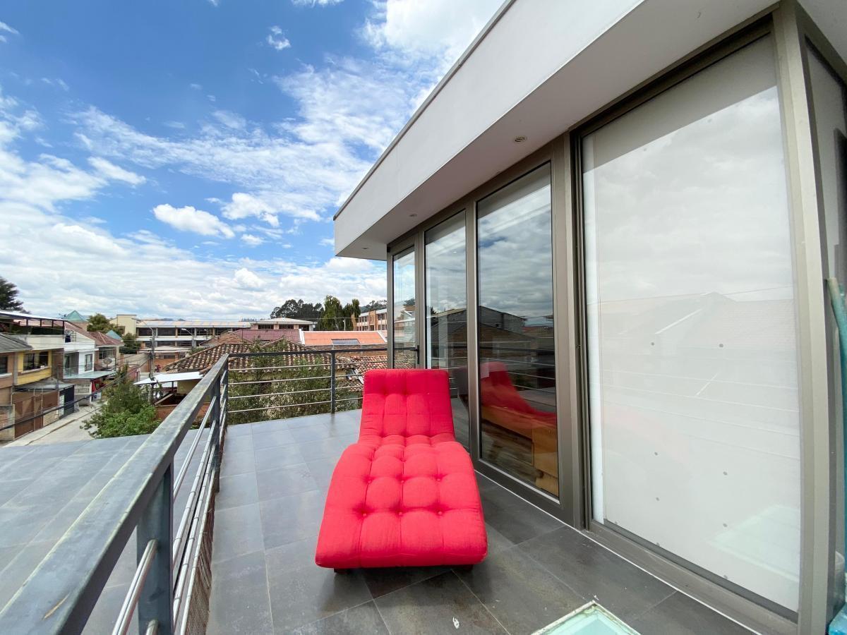 Hermoso Penthouse en Venta, Sector Mall del Rio, Azuay — imagen 7